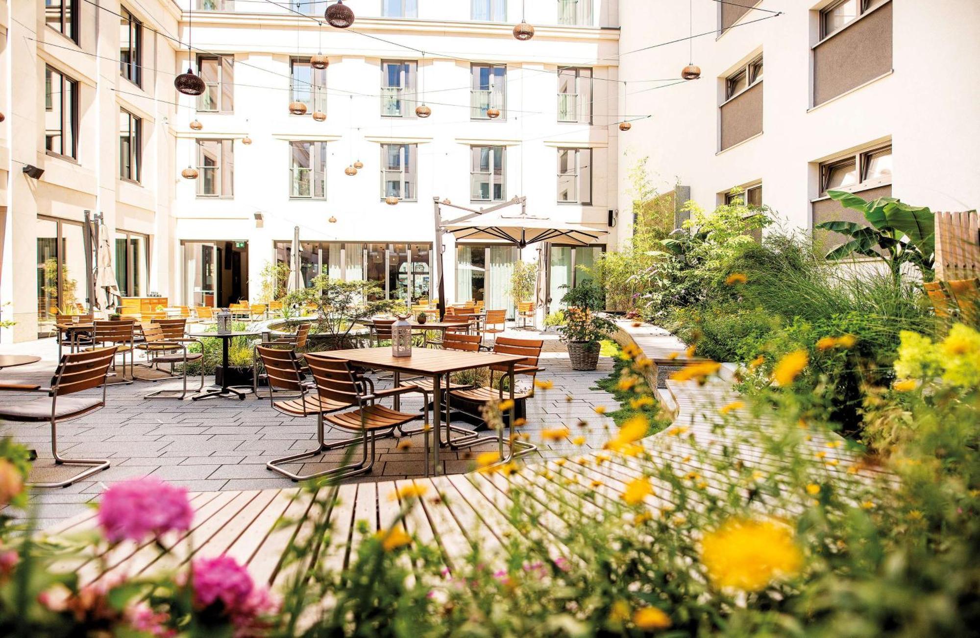 Hilton Garden Inn Mannheim Exterior foto